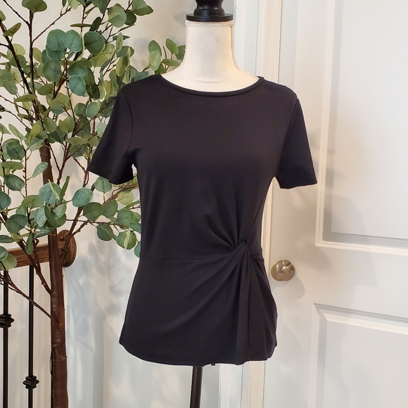 EXPRESS Elegant Black Women's Top - Picture 1 of 5